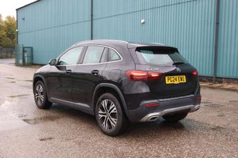 MERCEDES-BENZ GLA CLASS 1.3 GLA200h MHEV Sport (Executive) SUV 5dr Petrol Hybrid 7G-DCT 