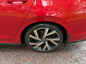 VOLKSWAGEN GOLF 2.0 TDI R-Line Estate 5dr Diesel DSG Euro 6 (s/s) (150 ps)