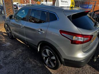 NISSAN QASHQAI 1.6 dCi Tekna SUV 5dr Diesel XTRON 2WD Euro 6 (s/s) (130 ps)