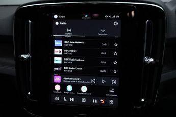 VOLVO XC40 Recharge 69kWh Ultimate SUV 5dr Electric Auto (231 ps)