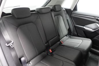 AUDI Q3 1.5 TFSI CoD 35 Sport SUV 5dr Petrol S Tronic Euro 6 (s/s) (150 