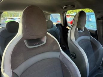 MINI COUNTRYMAN 1.5 Cooper Sport SUV 5dr Petrol Steptronic Euro 6 (s/s) (136 ps)