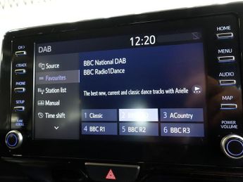 TOYOTA YARIS 1.5 VVT-h Design Hatchback 5dr Petrol Hybrid E-CVT Euro 6 (s/s) 