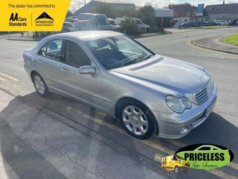 Mercedes C Class 2.1 C220 CDI Elegance SE Saloon 4dr Diesel Automatic (178 g/km, 