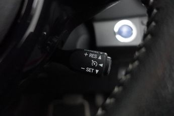 TOYOTA YARIS 1.5 VVT-h Excel Hatchback 5dr Petrol Hybrid E-CVT Euro 6 (s/s) (
