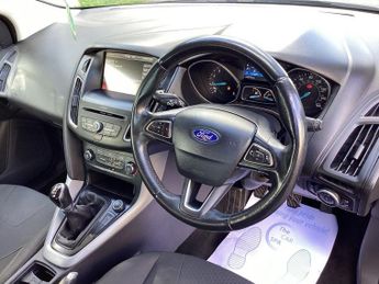 FORD FOCUS 1.0T EcoBoost Zetec Hatchback 5dr Petrol Manual Euro 6 (s/s) (10