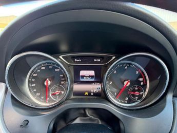 MERCEDES-BENZ CLA 2.1 CLA220d AMG Line Shooting Brake 5dr Diesel 7G-DCT Euro 6 (s/