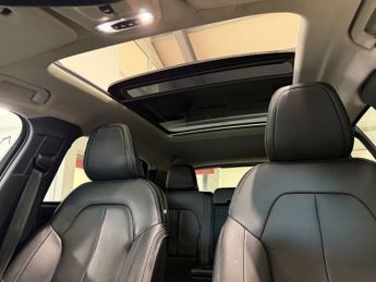 VOLVO XC40 2.0 D3 Momentum SUV 5dr Diesel Auto Euro 6 (s/s) (150 ps)