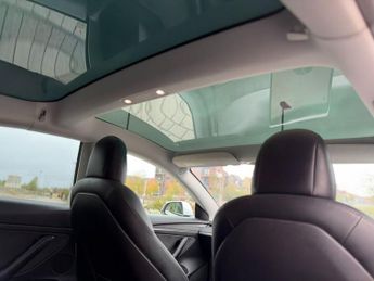 TESLA Model 3 (Dual Motor) Long Range Saloon 4dr Electric Auto 4WDE (346 ps)