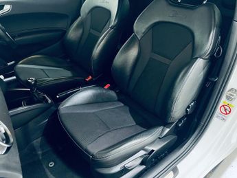 AUDI A1 1.6 TDI S line Hatchback 3dr Diesel Manual Euro 5 (s/s) (105 ps)