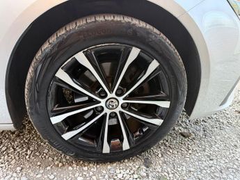 VAUXHALL INSIGNIA 1.5 Turbo D Design Grand Sport 5dr Diesel Auto Euro 6 (s/s) 