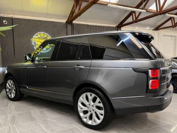 LAND ROVER RANGE ROVER 4.4 SD V8 Vogue SE SUV 5dr Diesel Auto 4WD Euro 6 (s/s) (339 ps)