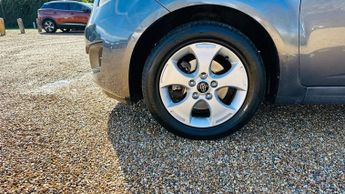 KIA VENGA 1.6 2 MPV 5dr Petrol Auto Euro 5 (123 bhp)