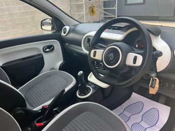 RENAULT TWINGO 1.0 SCe Play Hatchback 5dr Petrol Manual Euro 5 (70 ps)