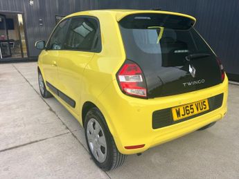 RENAULT TWINGO 1.0 SCe Play Hatchback 5dr Petrol Manual Euro 5 (70 ps)