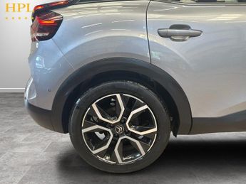 CITROEN e-C4 50kWh Shine Hatchback 5dr Electric Auto (136 ps)