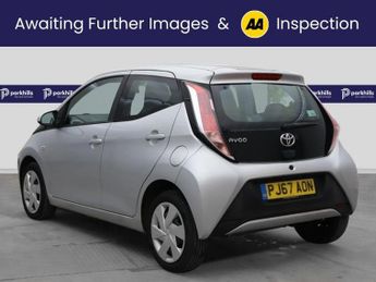TOYOTA AYGO 1.0 VVT-i x-play Hatchback 5dr Petrol Manual Euro 6 (68 ps) - AA