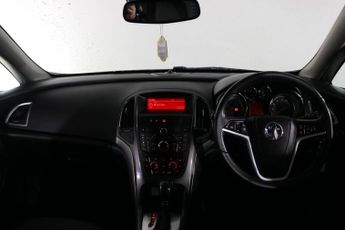 VAUXHALL ASTRA 2.0 CDTi Elite Hatchback 5dr Diesel Auto Euro 5 (165 ps)