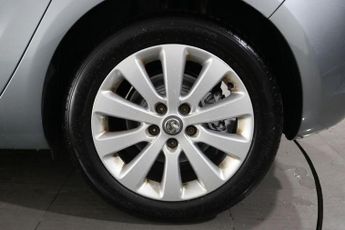 VAUXHALL ASTRA 2.0 CDTi Elite Hatchback 5dr Diesel Auto Euro 5 (165 ps)