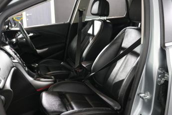 VAUXHALL ASTRA 2.0 CDTi Elite Hatchback 5dr Diesel Auto Euro 5 (165 ps)