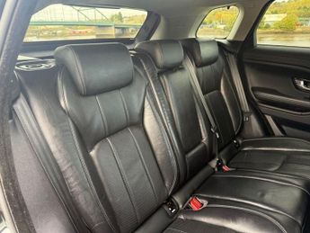 LAND ROVER RANGE ROVER EVOQUE 2.0 TD4 SE Tech SUV 5dr Diesel Auto 4WD Euro 6 (s/s) (180 ps)