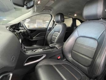 JAGUAR F-PACE 2.0 D180 Prestige SUV 5dr Diesel Auto AWD Euro 6 (s/s) (180 ps)