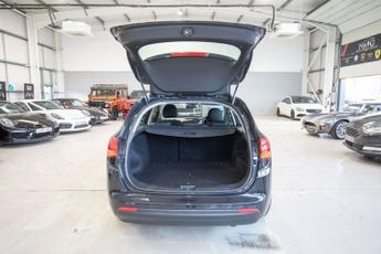 KIA CEED 1.6 CRDi 2 Sportswagon 5dr Diesel Auto Euro 5 (126 bhp)