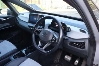 VOLKSWAGEN ID.3 Pro Performance 58kWh Life Hatchback 5dr Electric Auto (204 ps)
