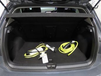 VOLKSWAGEN GOLF 1.4 TSI 13kWh Style Hatchback 5dr Petrol Plug-in Hybrid DSG Euro