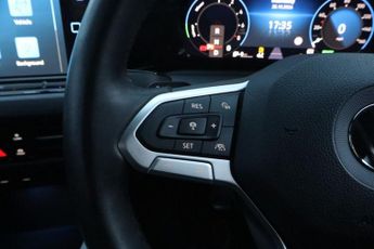 VOLKSWAGEN GOLF 1.4 TSI 13kWh Style Hatchback 5dr Petrol Plug-in Hybrid DSG Euro