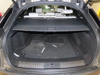 LAND ROVER RANGE ROVER VELAR 2.0 P300 R-Dynamic HSE SUV 5dr Petrol Auto 4WD Euro 6 (s/s) (300