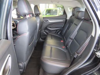 MG MG ZS 72.6kWh Trophy Long Range SUV 5dr Electric Auto (156 ps)