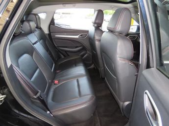 MG MG ZS 72.6kWh Trophy Long Range SUV 5dr Electric Auto (156 ps)