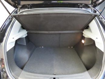 MG MG ZS 72.6kWh SE Long Range SUV 5dr Electric Auto (156 ps)