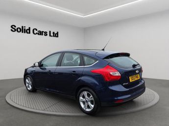 FORD FOCUS 1.6 TDCi Zetec Hatchback 5dr Diesel Manual Euro 5 (s/s) (115 ps)