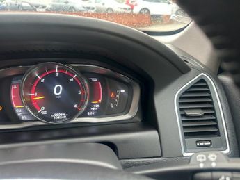 VOLVO XC60 2.4 D5 SE Lux Nav SUV 5dr Diesel Auto AWD Euro 6 (s/s) (220 ps)