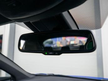 TOYOTA C-HR 1.8 VVT-h Design SUV 5dr Petrol Hybrid CVT Euro 6 (s/s) (122 ps)