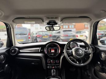 MINI HATCH 2.0 Cooper S Classic Hatchback 5dr Petrol Steptronic Euro 6 (s/s