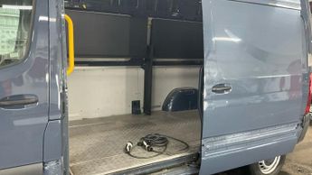 MERCEDES-BENZ eSprinter 55kWh Progressive Panel Van 5dr Electric Auto FWD L2 H2 20kW Cha