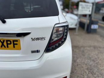 TOYOTA YARIS 1.5 VVT-h T4 Hatchback 5dr Petrol Hybrid CVT Euro 5 (101 ps)