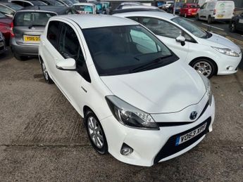 TOYOTA YARIS 1.5 VVT-h T4 Hatchback 5dr Petrol Hybrid CVT Euro 5 (101 ps)