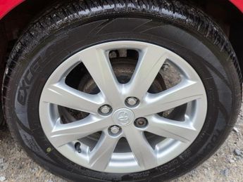 TOYOTA YARIS 1.33 Dual VVT-i TR Hatchback 5dr Petrol Multidrive S Euro 5 (101