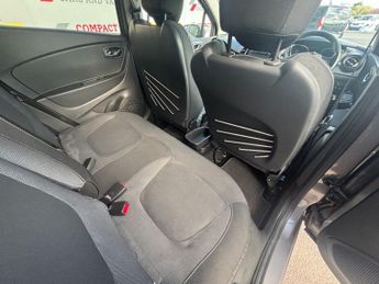 RENAULT CAPTUR 1.5 dCi Dynamique S MediaNav SUV 5dr Diesel EDC Euro 5 (90 ps)