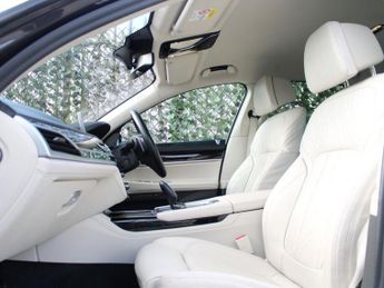 BMW 7 SERIES 3.0 730d Saloon 4dr Diesel Auto Euro 6 (s/s) (265 ps)
