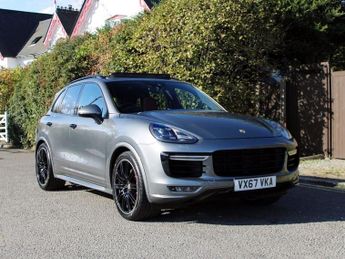 Porsche Cayenne 4.8T V8 Turbo SUV 5dr Petrol TiptronicS 4WD Euro 6 (s/s) (520 ps