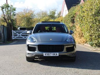 PORSCHE CAYENNE 4.8T V8 Turbo SUV 5dr Petrol TiptronicS 4WD Euro 6 (s/s) (520 ps