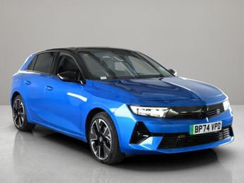 Vauxhall Astra Electric 54kWh Ultimate Hatchback 5dr Electric Auto (156 ps)
