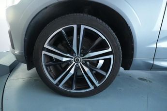 VOLVO XC60 2.0 D5 PowerPulse R-Design Pro SUV 5dr Diesel Auto AWD Euro 6 (s