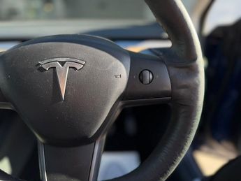 TESLA Model 3 Standard Range Plus Saloon 4dr Electric Auto RWD (241 bhp)