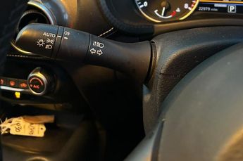 NISSAN JUKE 1.0 DIG-T N-Connecta SUV 5dr Petrol DCT Auto Euro 6 (s/s) (114 p
